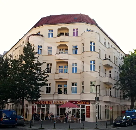 Tolle Erkerwohnung! Großartige Lage! EBK, Dielen — photo 1
